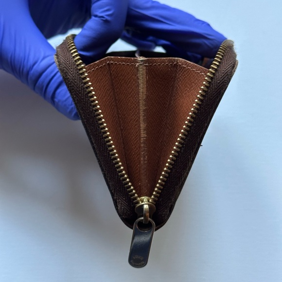 Louis Vuitton Zippy Coin Purse - Picture 15 of 15